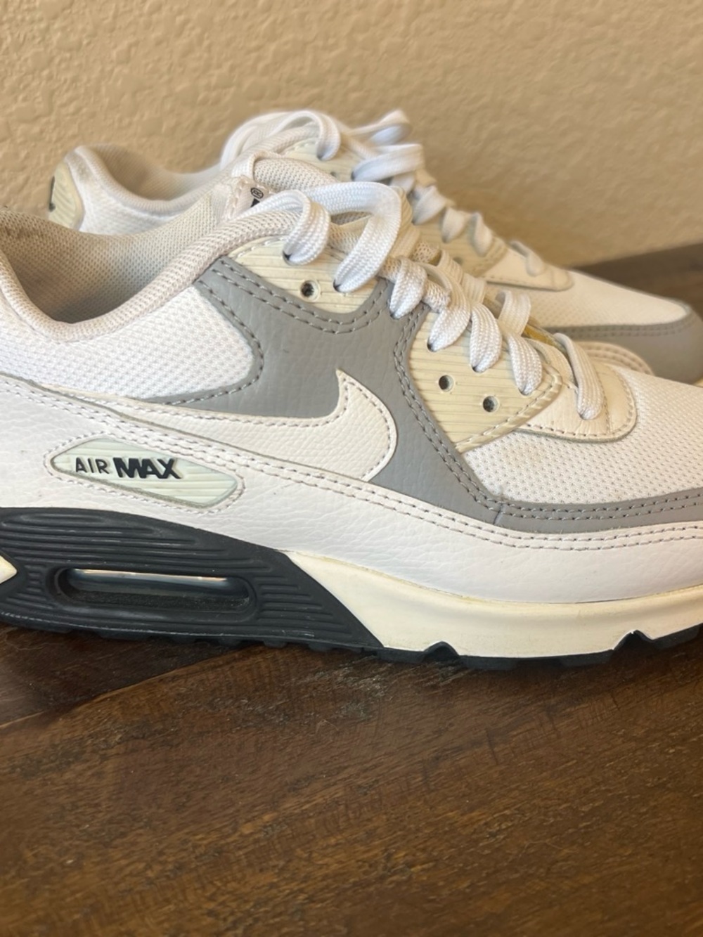 Nike Women's White & Gray Air Max Lifestyle Sneakers